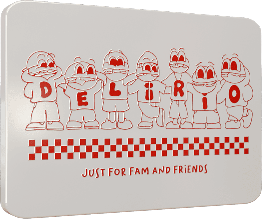 Tarjeta de socio Delirio XClub con ilustración de la Familia Delirio, diseño rojo y blanco con el lema "Just for Fam and Friends"